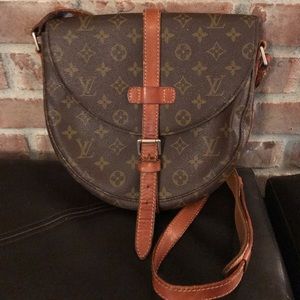 Vintage Louis Vuitton cross body.